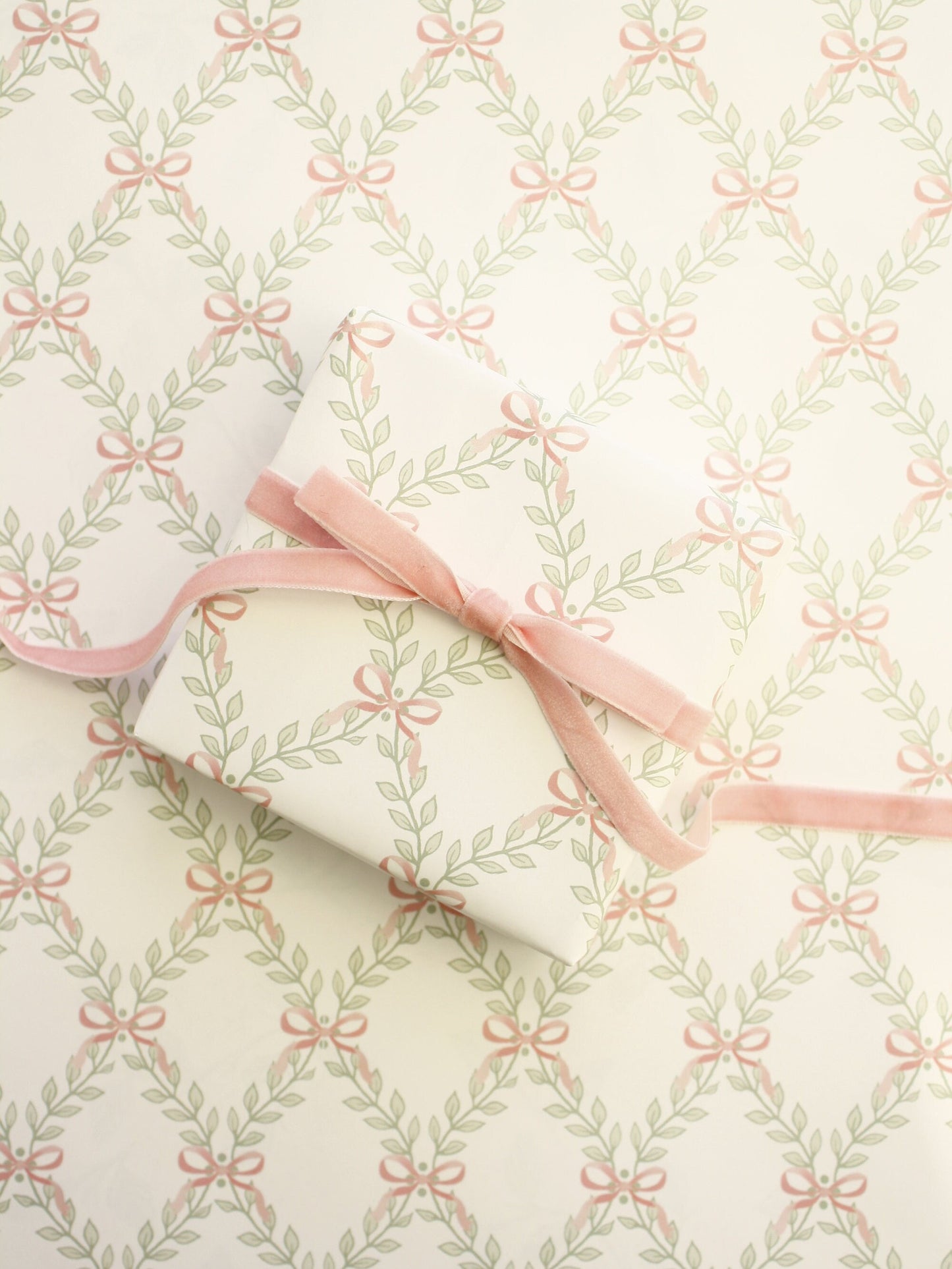 Greenery Lattice Pink Bows Wrapping Paper